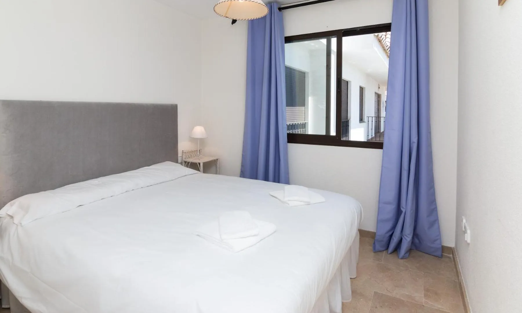 2066-Apt 2 Bedrooms On Beach, Tenis, Gym, Pool Manilva 0*,