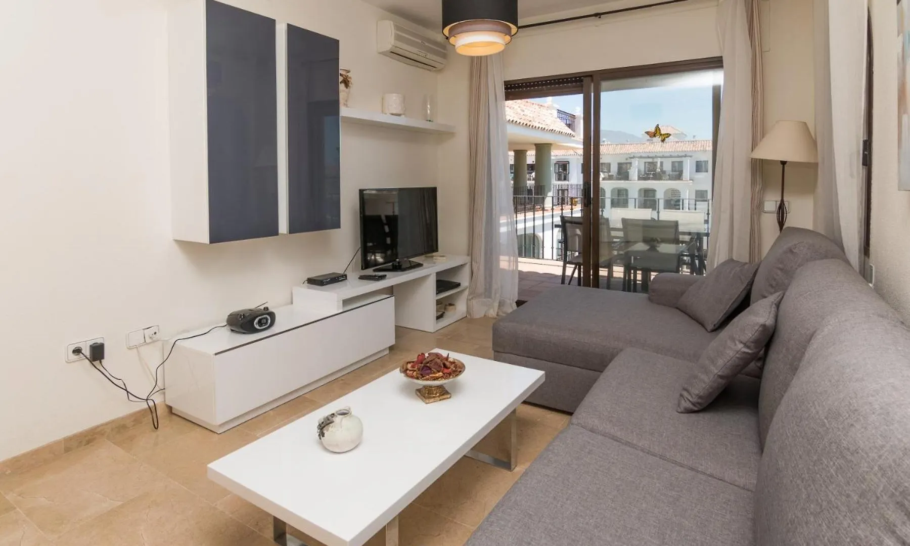 Apartment 2066-Apt 2 Bedrooms On Beach, Tenis, Gym, Pool Manilva