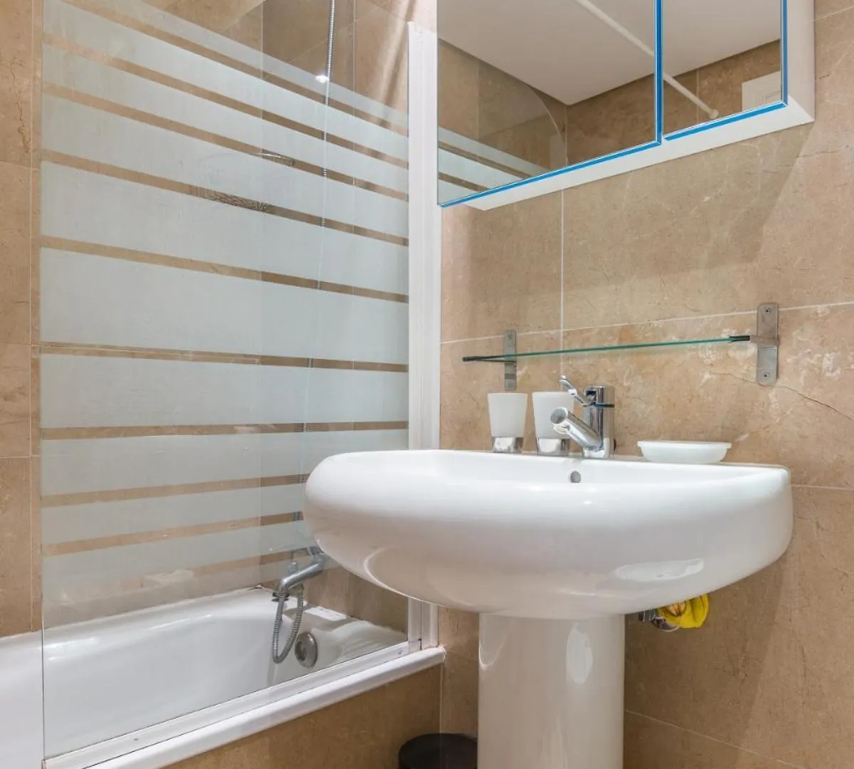 2066-Apt 2 Bedrooms On Beach, Tenis, Gym, Pool Manilva Spain