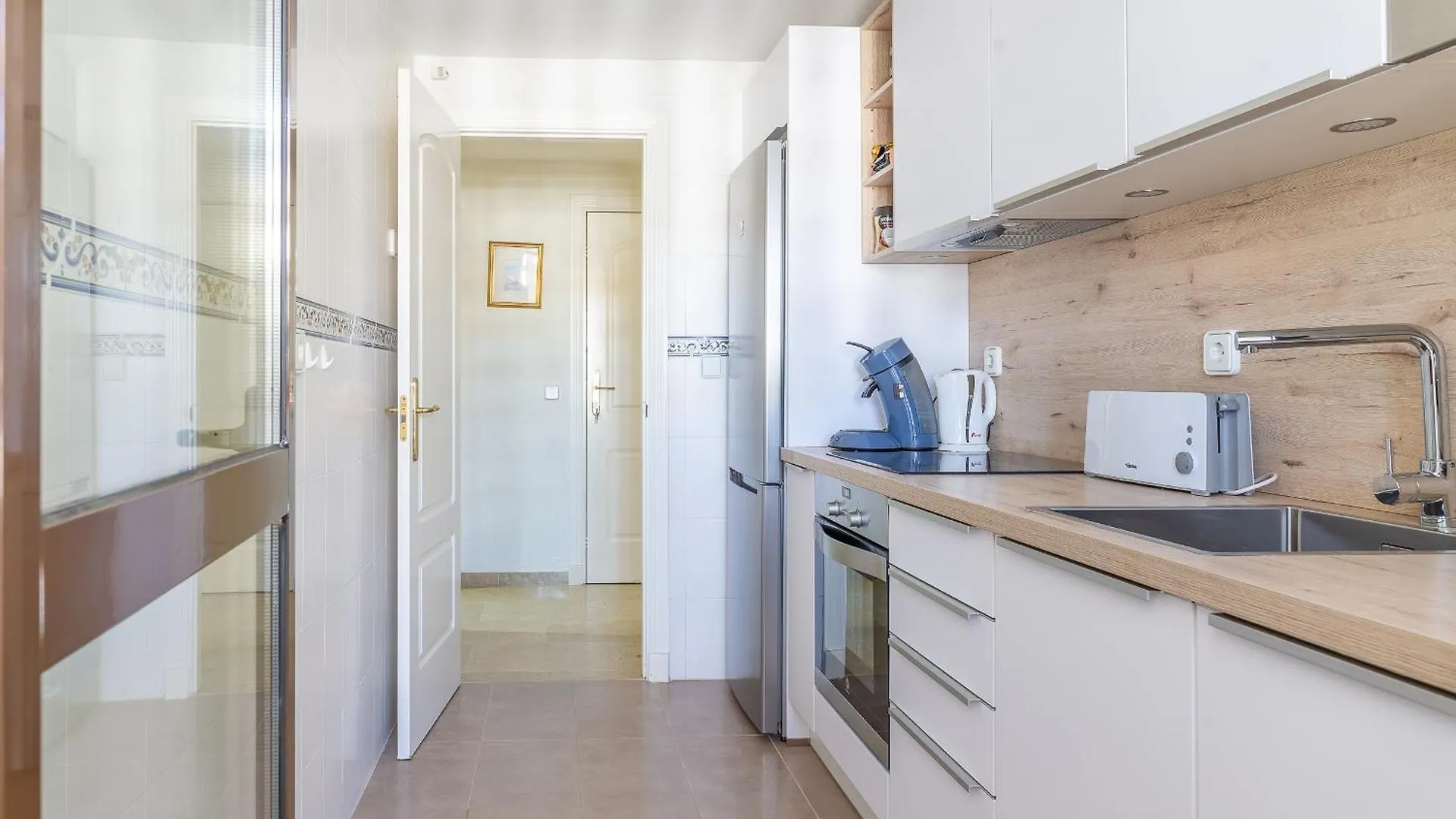 2066-Apt 2 Bedrooms On Beach, Tenis, Gym, Pool Manilva Apartment