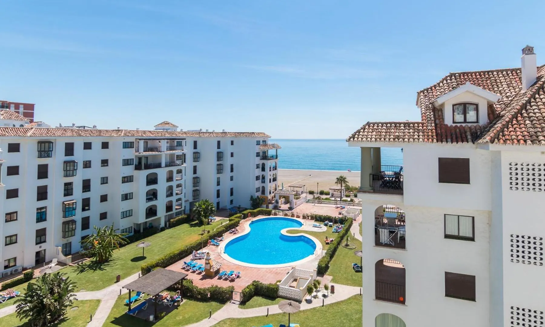 2066-Apt 2 Bedrooms On Beach, Tenis, Gym, Pool Manilva Διαμέρισμα
